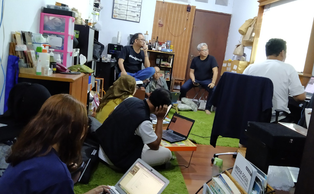 Tim ICT Watch Belajar Bareng di Beskem Tebet (Jakarta, 11/2022)
